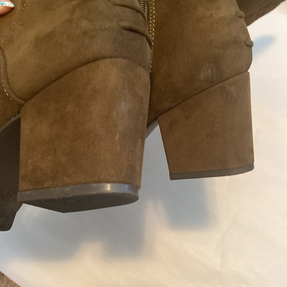 KNEE-HIGH BOOTS IN X-WIDE CALF - Picture 8 of 10